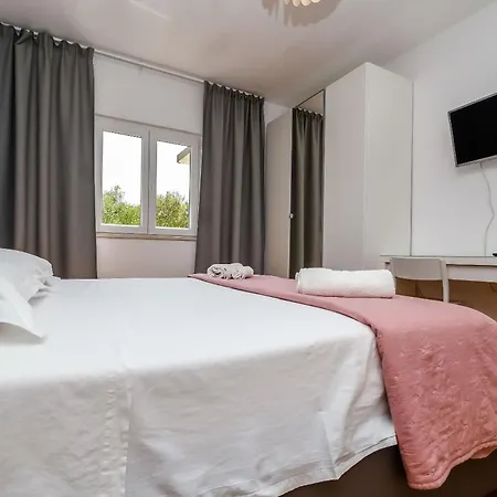 Willa Fermaj Donji Okrug (Ciovo)