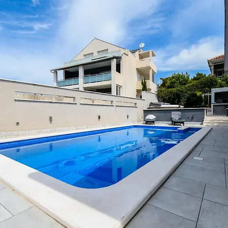 Ilak Villa