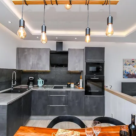 Ilak Villa *